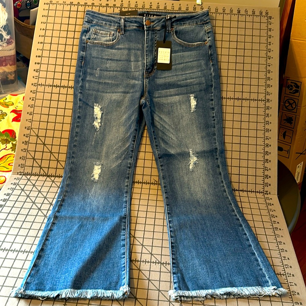 NWT Risen Denim Jeans Midrise ankle flare size 15/32